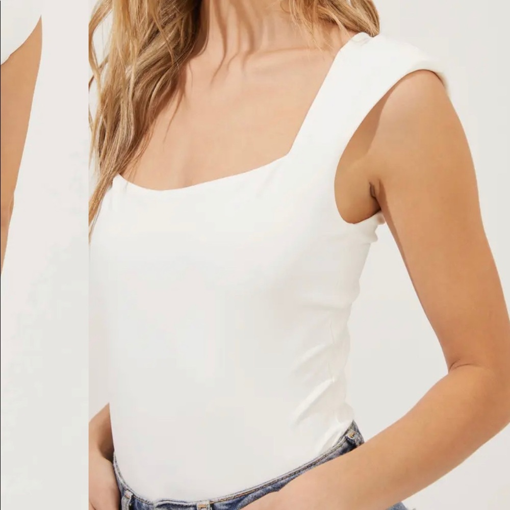 ASTR the Label Cap Sleeve Square Neck Bodysuit in White